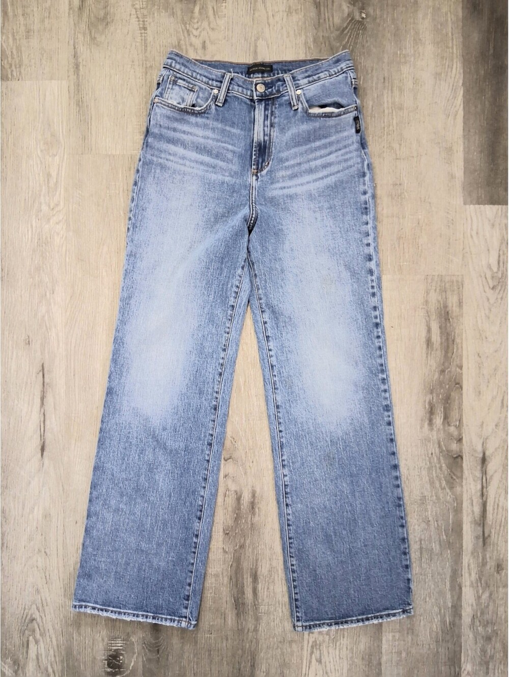 Silver Jeans Women's Size 4, 27x30 Highly Desirable High-Rise Trouser Wide Denim